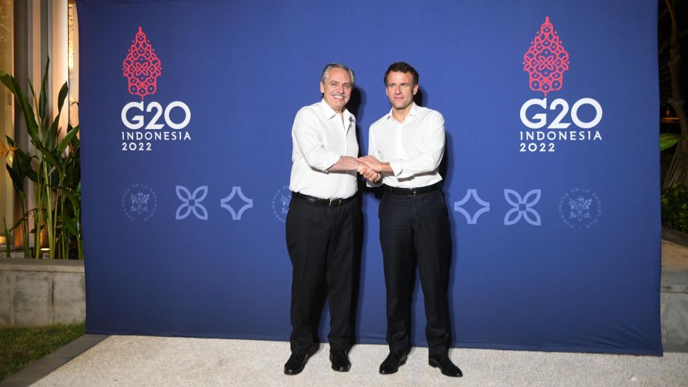El presidente Alberto Fernández junto a su par francés Emmanuel Macron.
