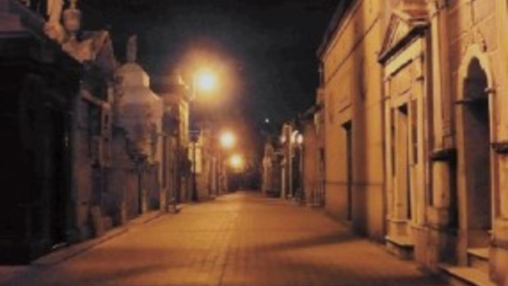 El Cementerio de la Recoleta, en una imagen exclusiva sacada por Nelson Luty.