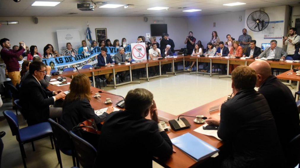 La Comisión de Seguridad Interior de Diputados firmó dictamen de mayoría al proyecto de Alcohol Cero al Volante.