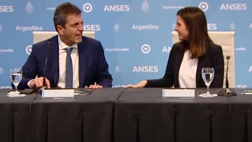 Sergio Massa y Fernanda Raverta anunciaron "un aumento del 15.6%, en todas las jubilaciones".