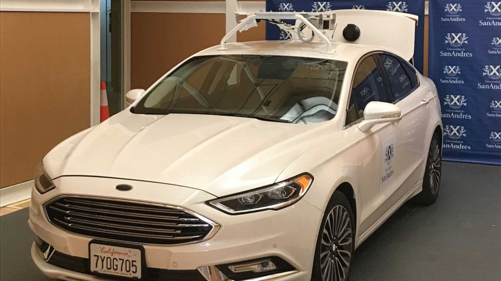 Un proyecto argentino busca crear el primer auto autonomo.