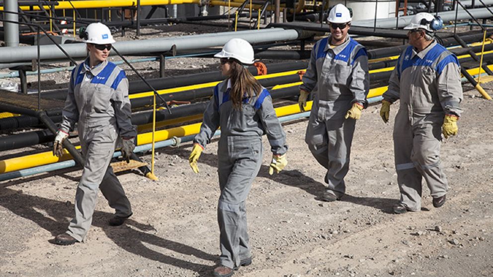 YPF abrió su búsqueda laboral y apunta a sumar empleados a sus filas: conocé las vacantes y cómo postularse