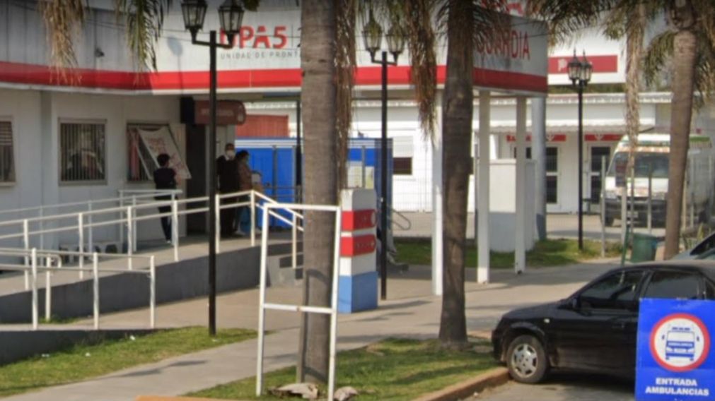 La muchacha, de 29 años, perdió la vida luego de ser conducida a este centro sanitario.