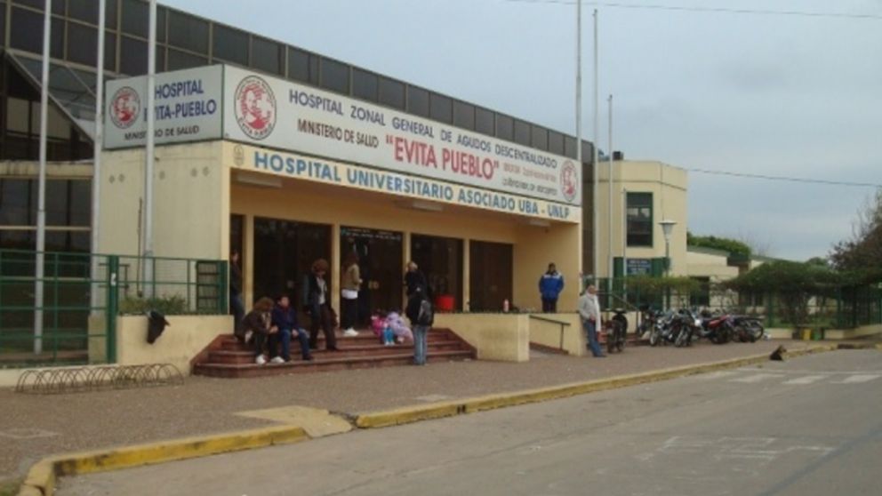 La víctima fue asistida por los médicos en el Hospital Evita Pueblo, en Berazategui.