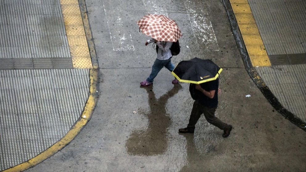 Alerta meteorológica nivel naranja: fuertes tormentas con ráfagas, intensa actividad eléctrica y caída de granizo