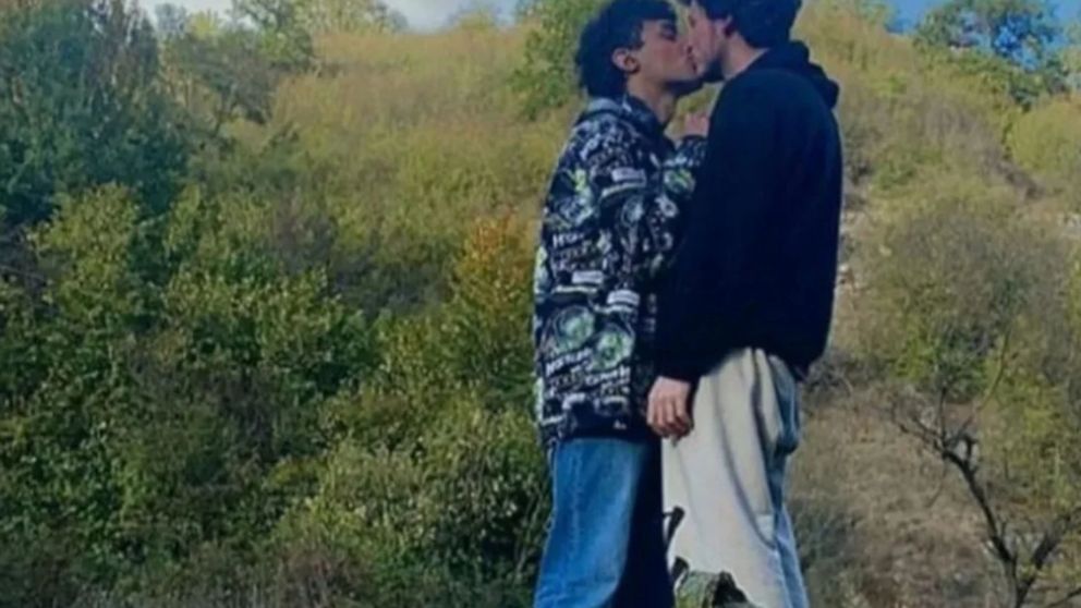 La pareja de jóvenes de 16 y 21 años se arrojaron de un puente, en Armenia.