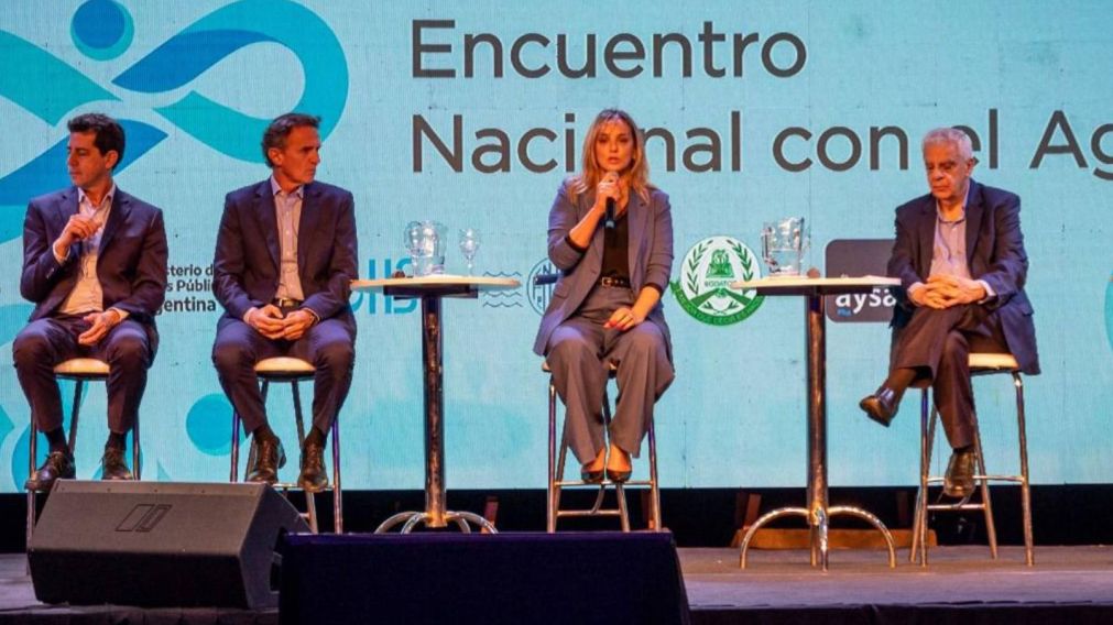 Galmarini, Katopodis, De Pedro y Lingeri dieron inicio al "Encuentro Nacional con el Agua", un hito en la historia del sector en Argentina.