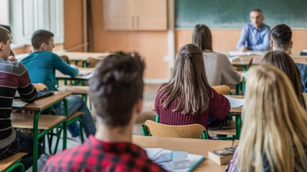 En el caso de ser ratificada, los contribuyentes podrán deducir los gastos educativos del impuesto, desde la cuota del colegio hasta otras herramientas (Imagen Ilustrativa).