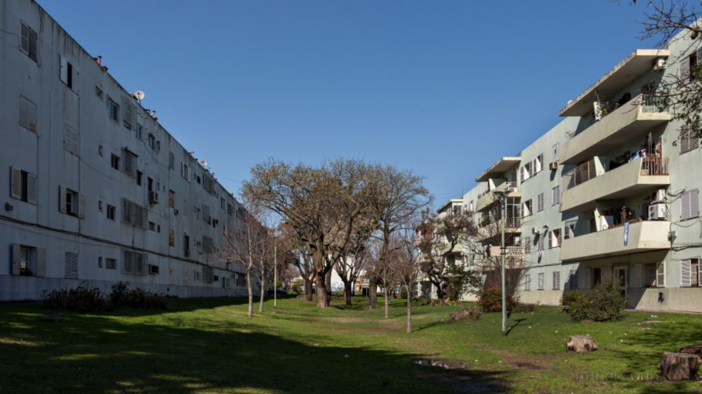 El complejo de viviendas donde hallaron sin vida a los jubilados.