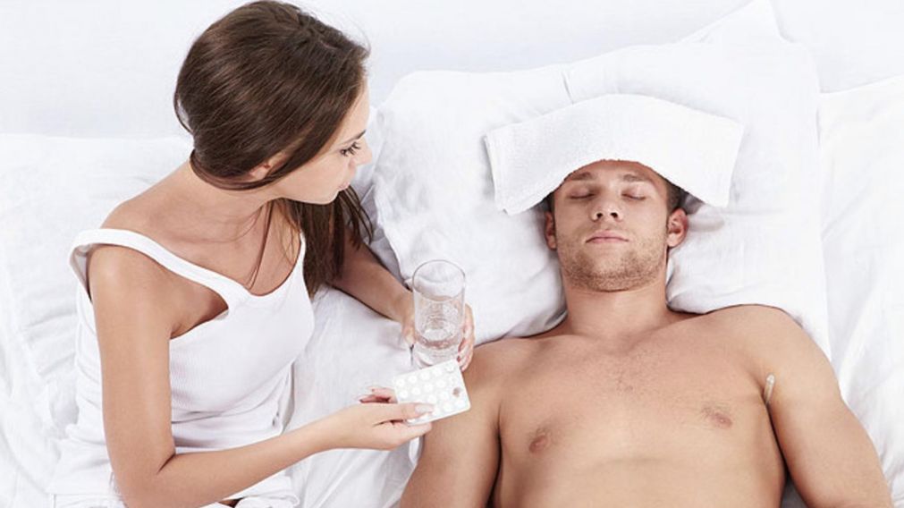 Un tormento: tiene 27 años, es alérgico a su semen y después de eyacular pasa una semana con gripe.