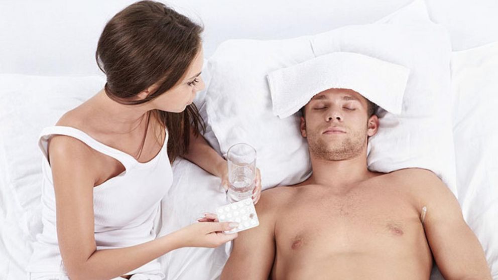 Un tormento: tiene 27 años, es alérgico a su semen y después de eyacular pasa una semana con gripe.