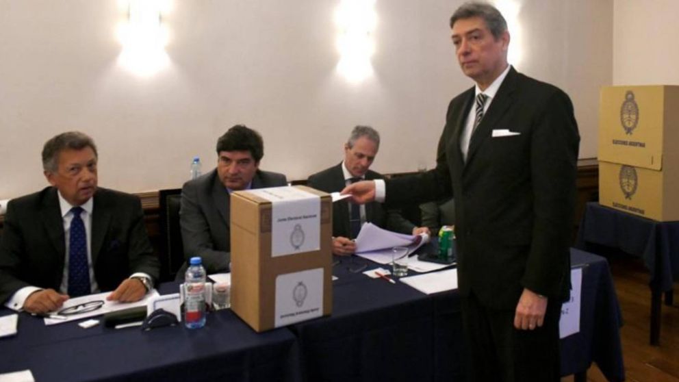 Jueces y abogados votan representantes para el Consejo de la Magistratura.