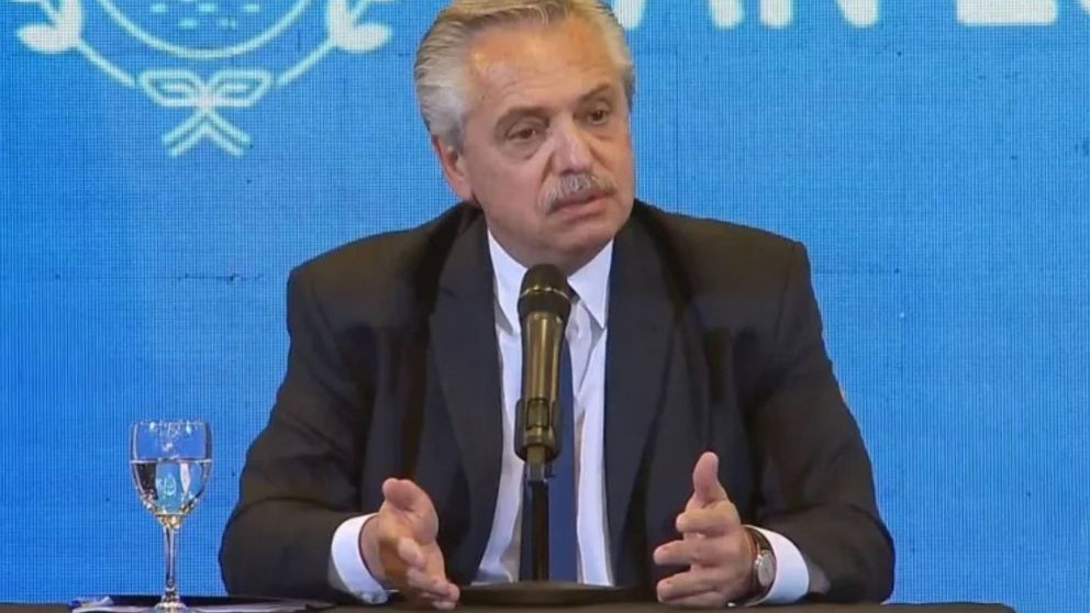 Alberto Fernández pidió a "un fiscal serio" para investigar espionajes y ratificó que en su Gobierno "no pasa lo mismo que en el anterior".