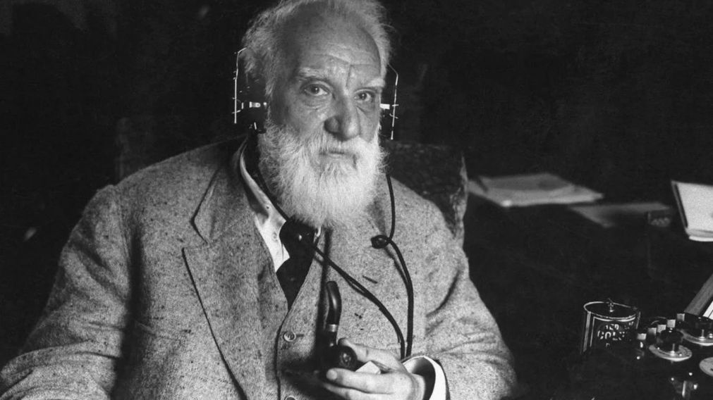 Alexander Graham Bell, el inventor del teléfono, falleció el 3 de marzo de 1922, a los 75 años.