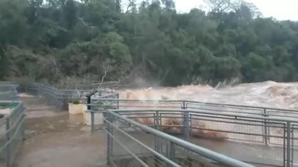 Cerraron el área de Catataras debido a la crecida de los ríos por las intensas lluvias.