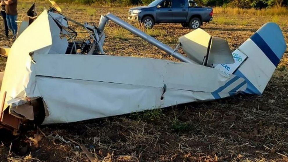 La víctima murió a raíz de las heridas, tras impactar la aeronave contra el suelo.