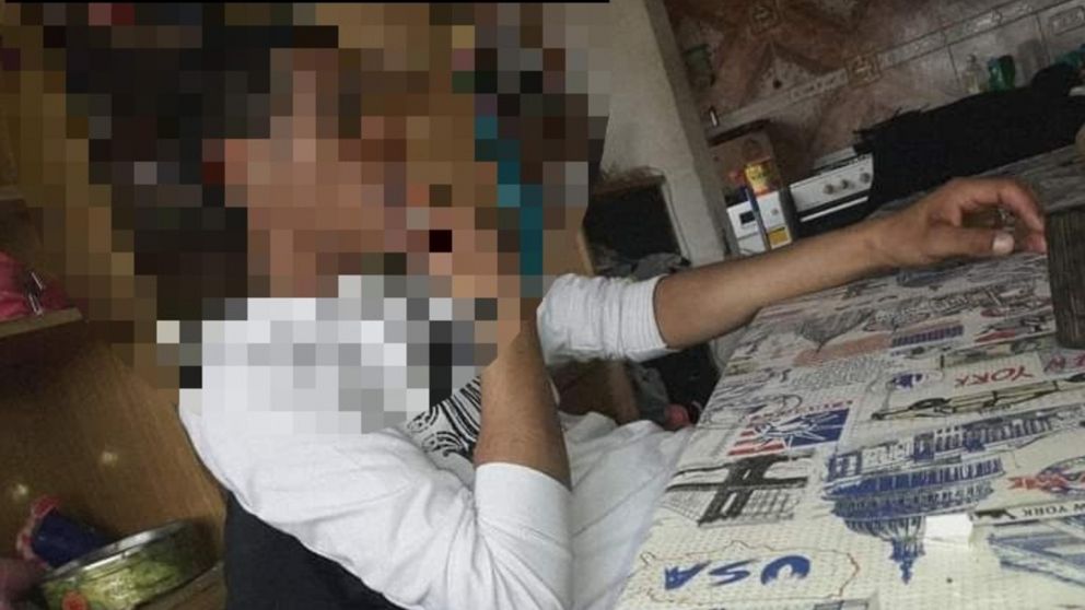 El imputado por abuso sexual con acceso carnal agravado por el vínculo.