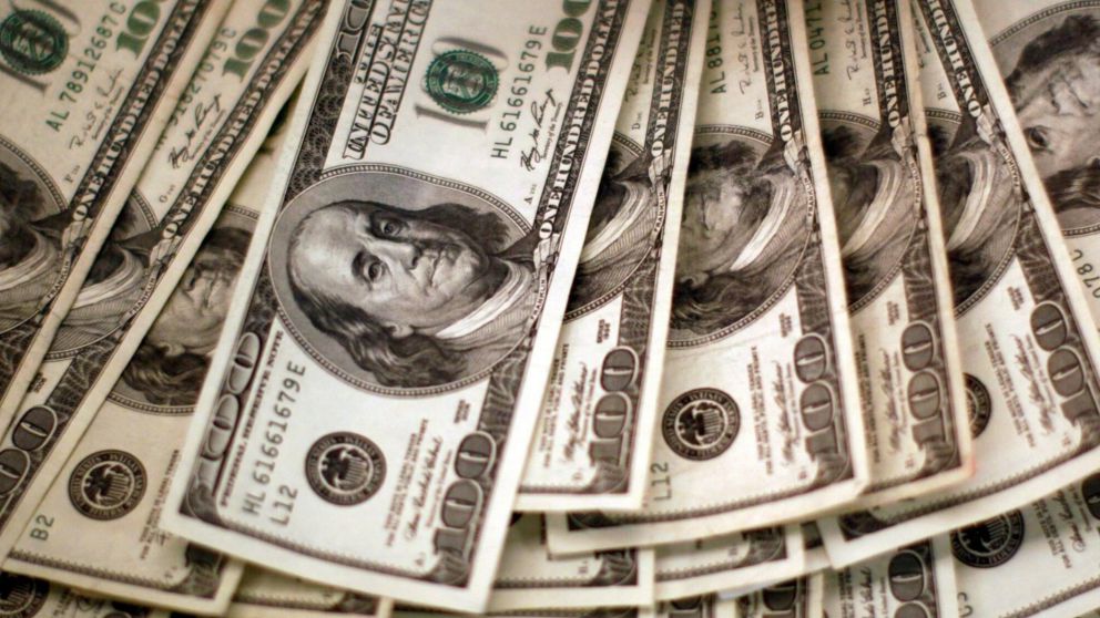 Asignan a Ucrania ayuda internacional por más de 20.000 millones de dólares, dice jefe de banco central