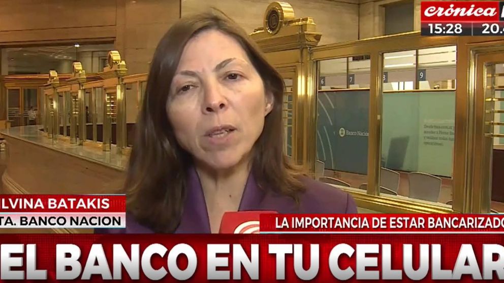 La directora del Banco Nación destacó la aplicación de celular de la entidad monetaria.