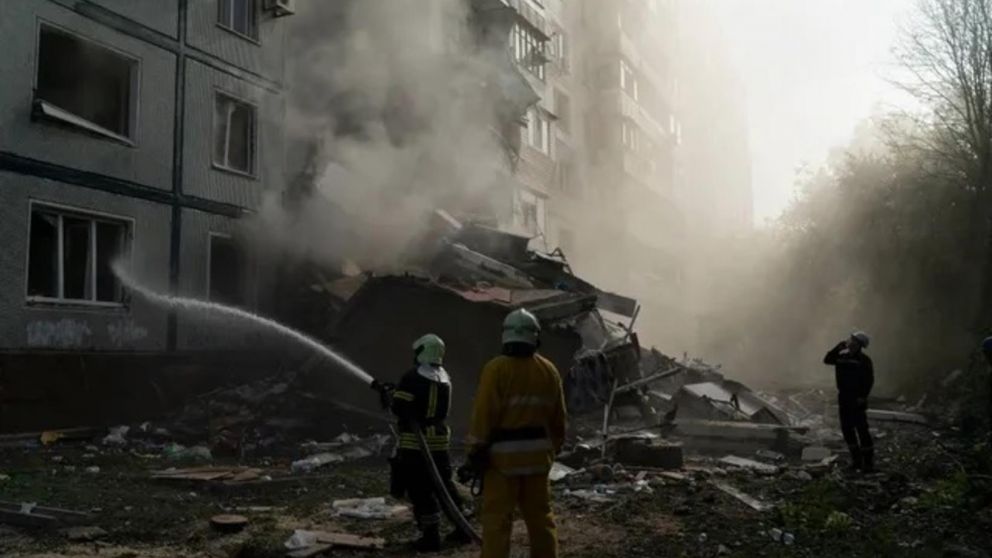 El servicio estatal de emergencias indicó que 19 personas murieron y 105 resultaron heridas en los ataques.