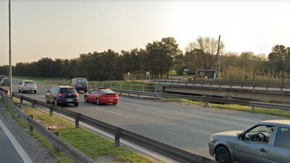 El hecho se produjo cuando las v�ctimas se movilizaban por la Autopista Camino del Buen Ayre.