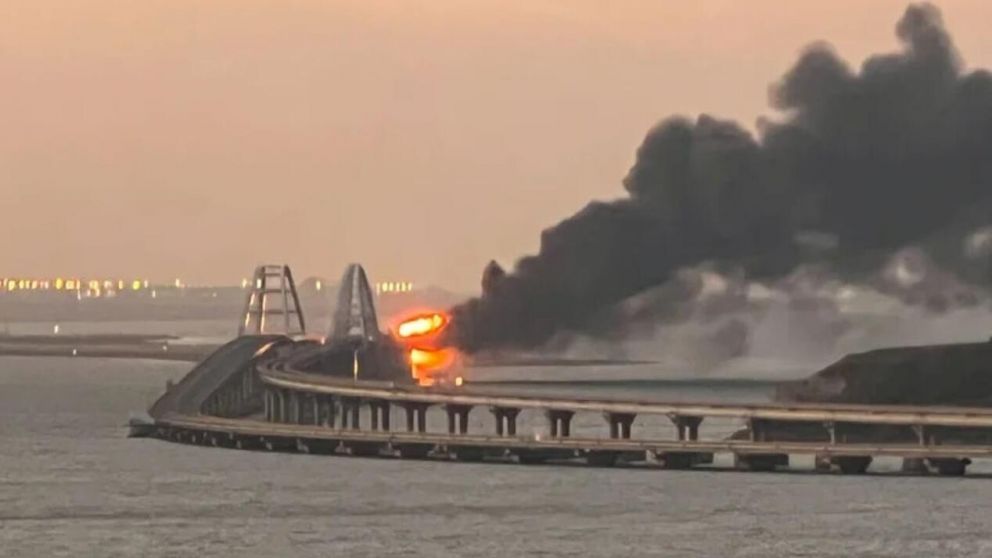 El Puente Kerch fue inaugurado por Vladimir Putin en 2019 (Twitter).