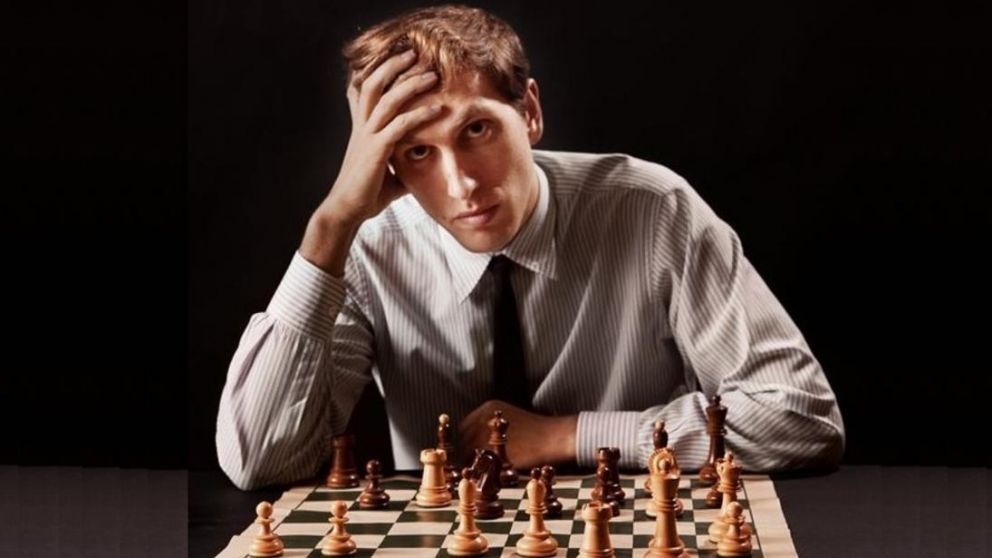 Bobby Fischer falleció a los 64 años, víctima de una severa insuficiencia renal, mientras vivía recluido en Finlandia.