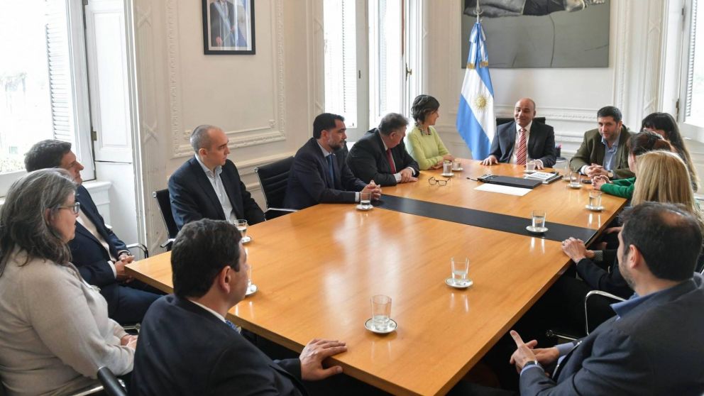 Juan Manzur: "Es un orgullo de este Gobierno haberle devuelto un lugar central a la salud".