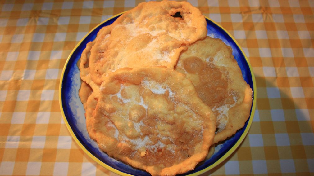 Tortas fritas y lluvia: la receta tradicional para una tarde de mates