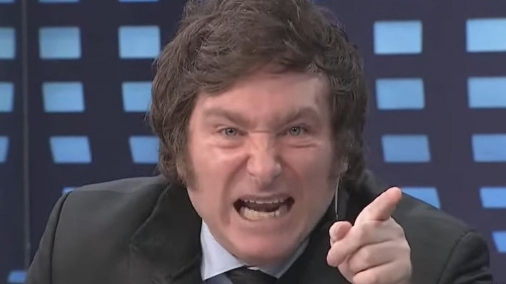 Milei se enojó por una pregunta sobre las PASO y Pérez lo acusó de evadir la cuestión.