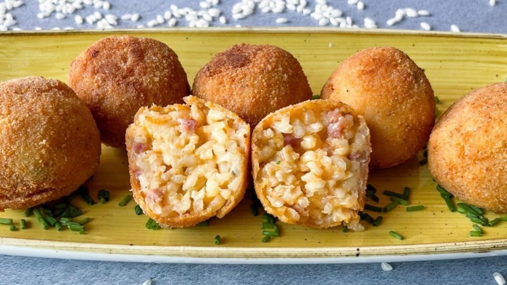 Receta infalible de croquetas de arroz: paso a paso para que queden crocantes.