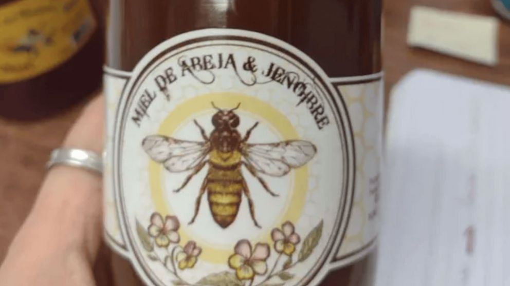 La miel que prohibió la ANMAT por ser "ilegal" y estar "falsamente rotulada".
