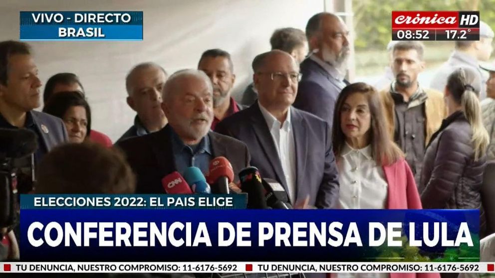 El expresidente Lula Da Silva votó este domingo en una escuela Del Gran San Pablo (Crónica HD).