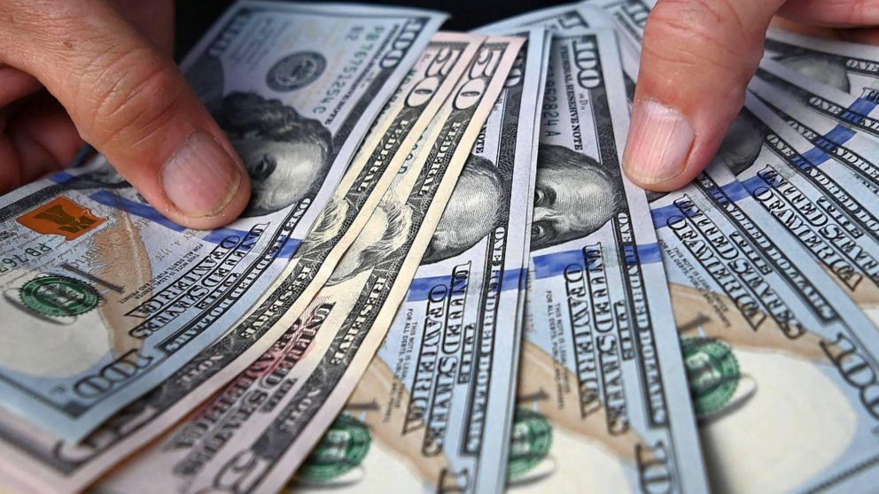 Dólar hoy: ¿A cuánto cotizan el oficial y el "blue"?
