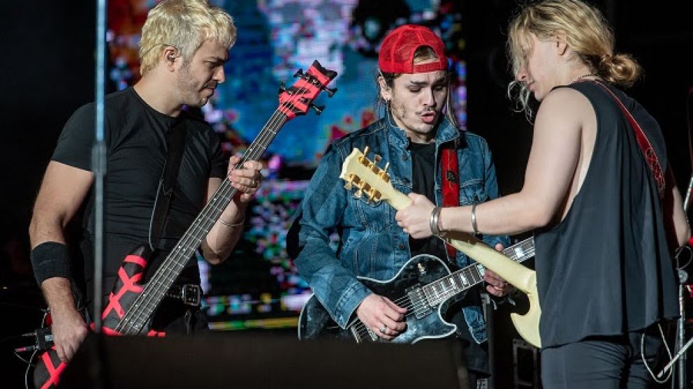 Airbag en Argentinos Juniors con su Jinetes Cromados Tour