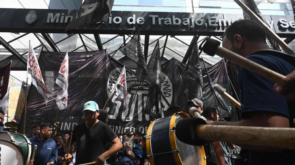 El Sindicato Único de Trabajadores del Neumático Argentino encabeza el reclamo salarial desde hace cinco meses (Télam / Archivo).