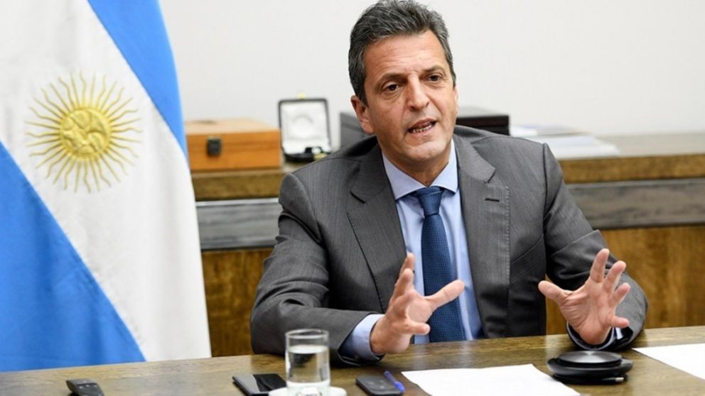 El Gobierno habilitará la importación de neumáticos si no se soluciona el conflicto (Telam).