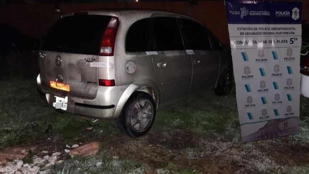 El vehículo, en el que circulaba el hombre con dos pedidos de captura, fue secuestrado
