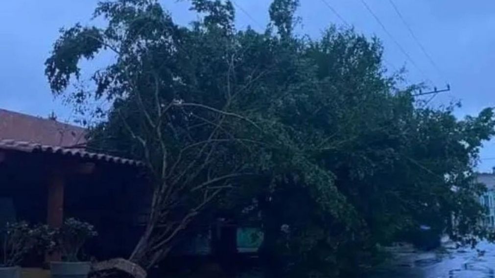 El Hurac�n Ian dej� serios destrozo en su paso por Cuba (Twitter).