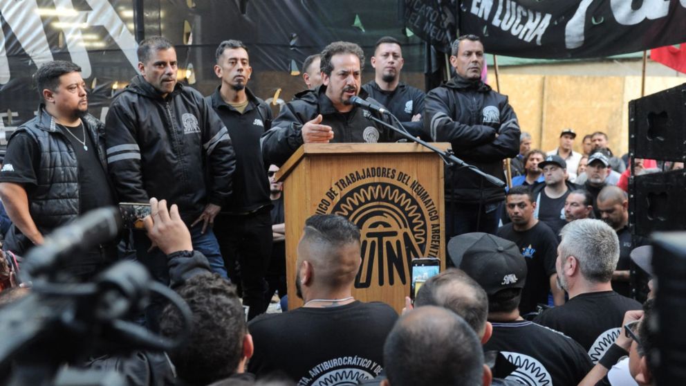 El Sindicato �nico de Trabajadores del Neum�tico Argentino (Sutna) es conducido por Alejandro Crespo.