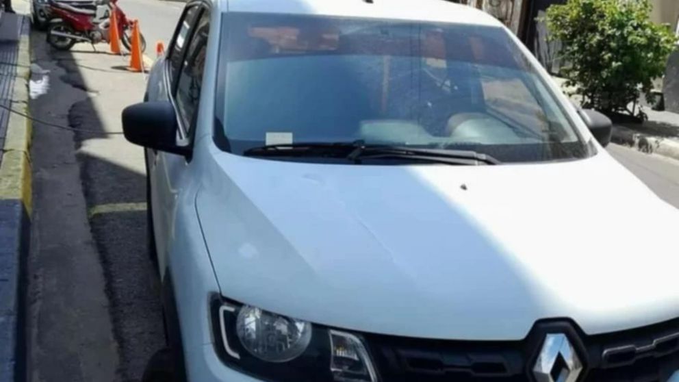 La mujer estacion� su auto de emergencia (Gentileza Minuto Mercedes).