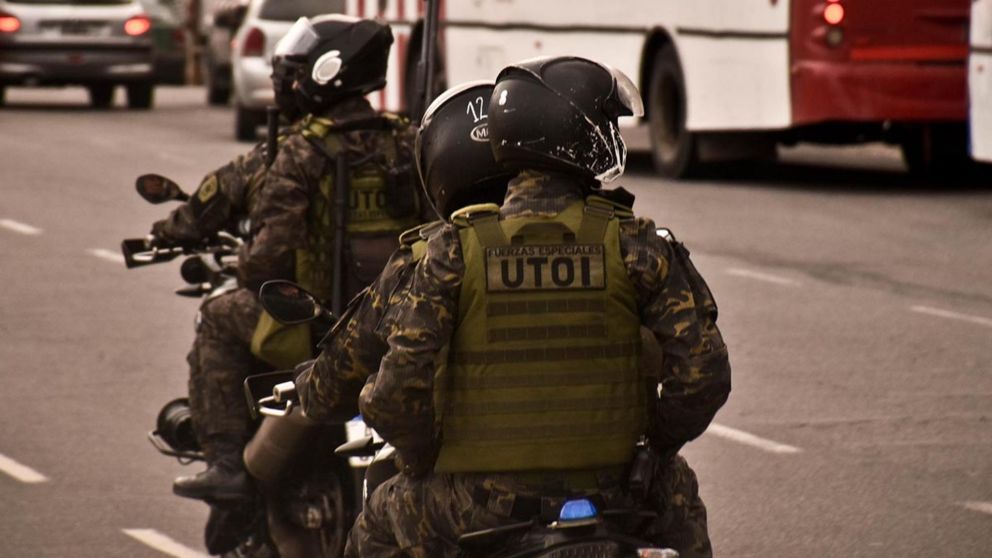 El oficial baleado desarrolla funciones en la Unidad Táctica de Operaciones Inmediatas.