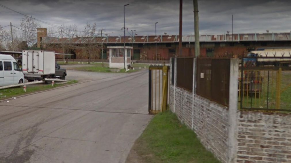 En este predio apareci� abandonado el auto implicado en el asesinato de Mart�n Ezequiel Morel (Google Street View).