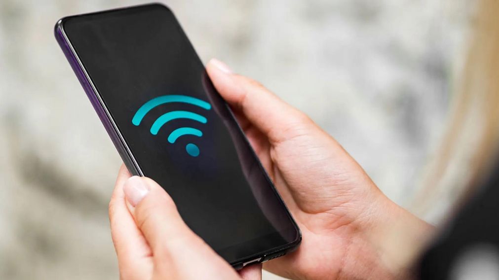Autorizan una suba escalonada en telefon�a, internet y TV.