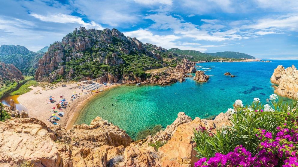 Ofrecen 15.000 euros para mudarse a una isla paradisíaca de Italia