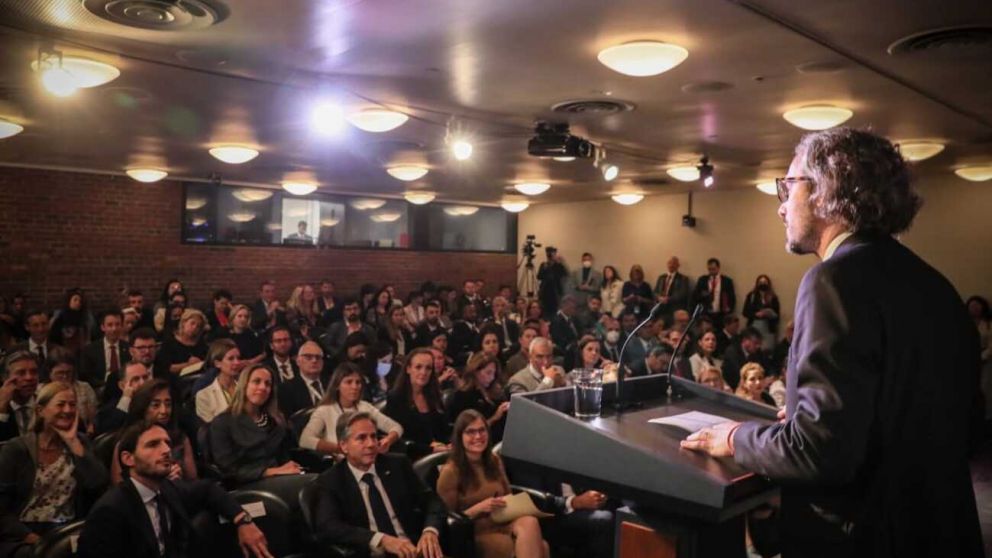 Santiago Cafiero expuso en el evento del Core Group LGTBI "The Right to be Me".