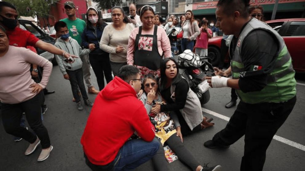 El presidente de México se dirigió a su pueblo a través de Twitter. (EFE)