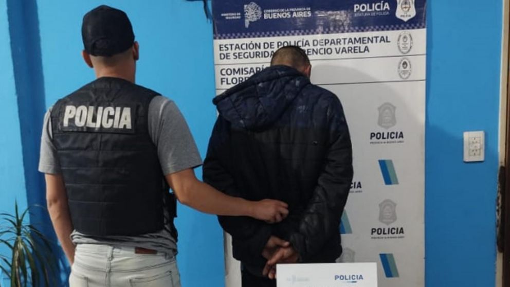 Este es el sujeto que fue arrestado por el homicidio de William Simón Rodchen de 22 años.