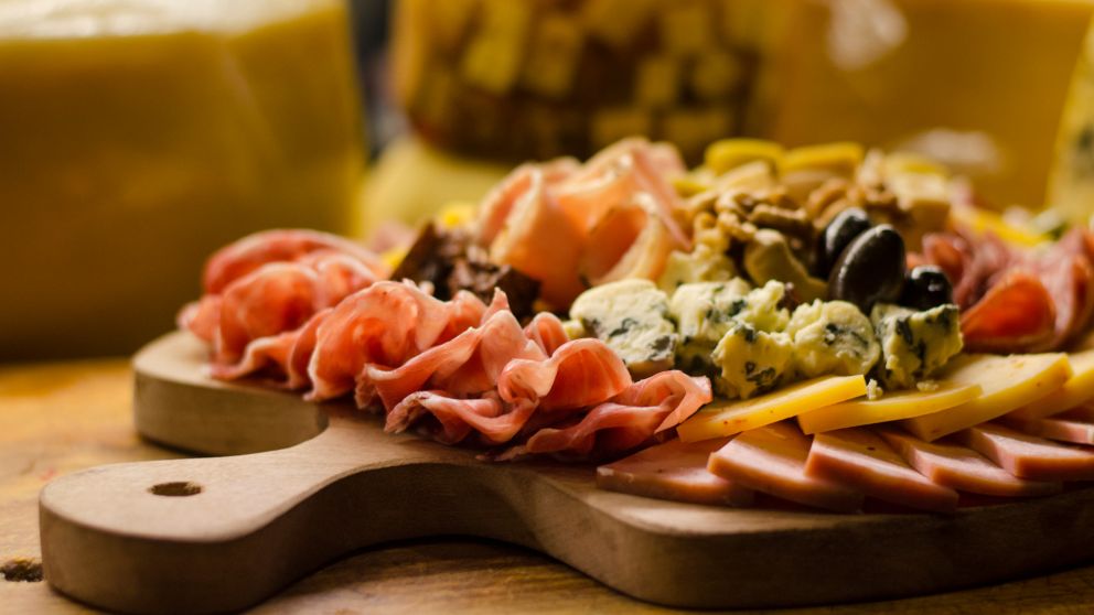 Los hogares argentinos hacen malabares para no perder uno de sus rituales culinarios preferidos: la clásica "picadita".