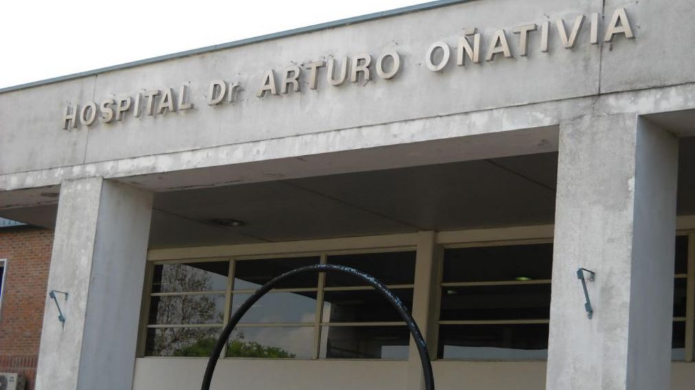 La v�ctima, de 38 a�os, fue trasladada a este centro asistencial del sur del Conurbano.